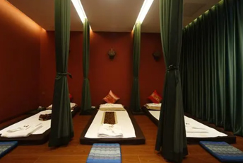 杭州余杭区泰式按摩的被动瑜伽：当身体被折叠成诗